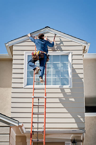 How To Choose The Right Materials for Your Siding Installation in 'Goulds, FL